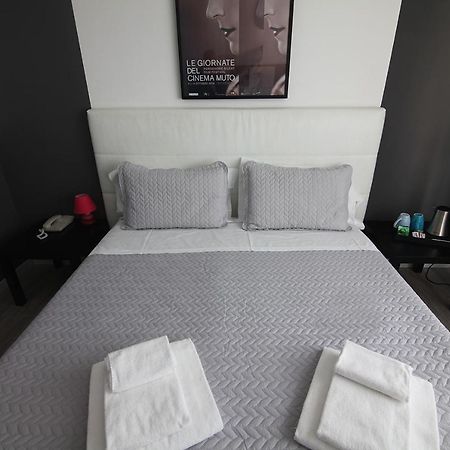 Hotel Santin Порденоне Екстериор снимка