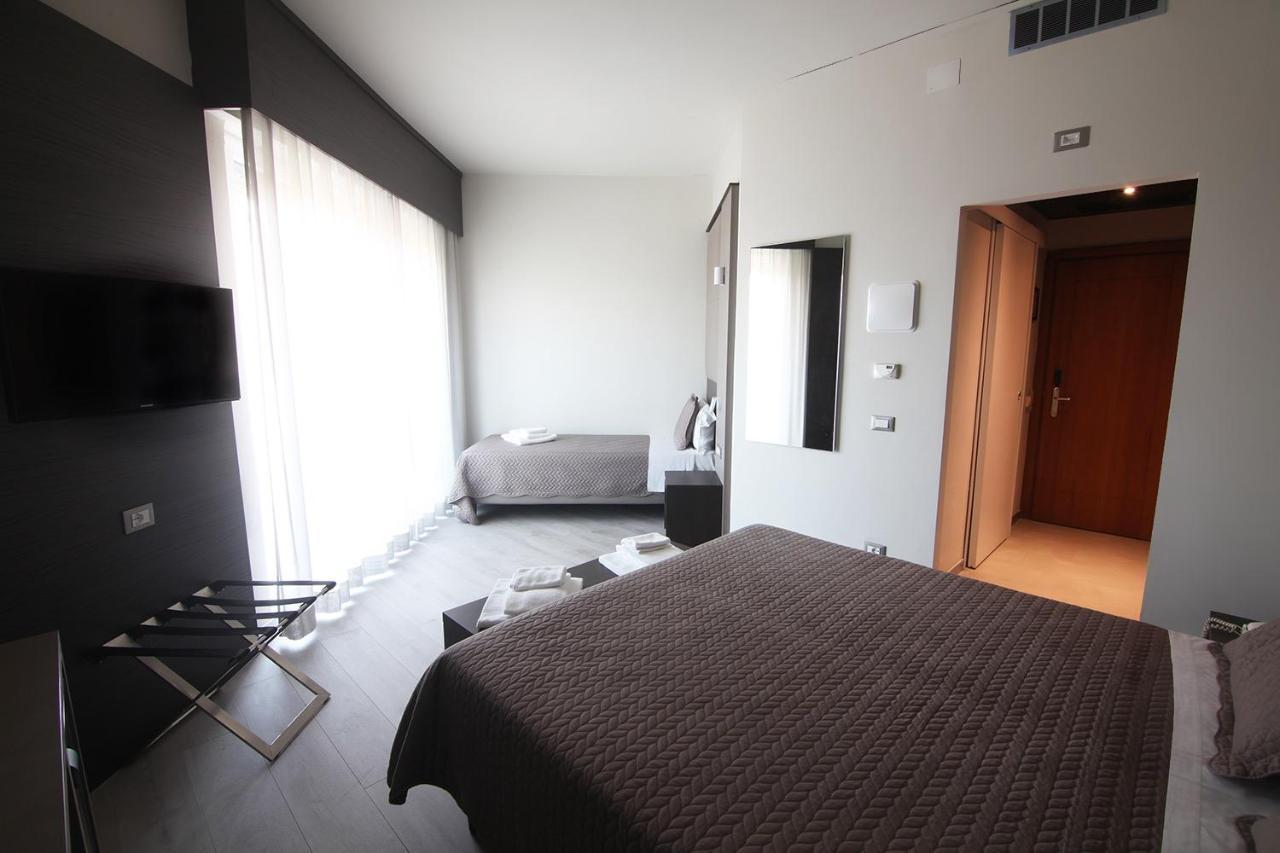 Hotel Santin Порденоне Екстериор снимка