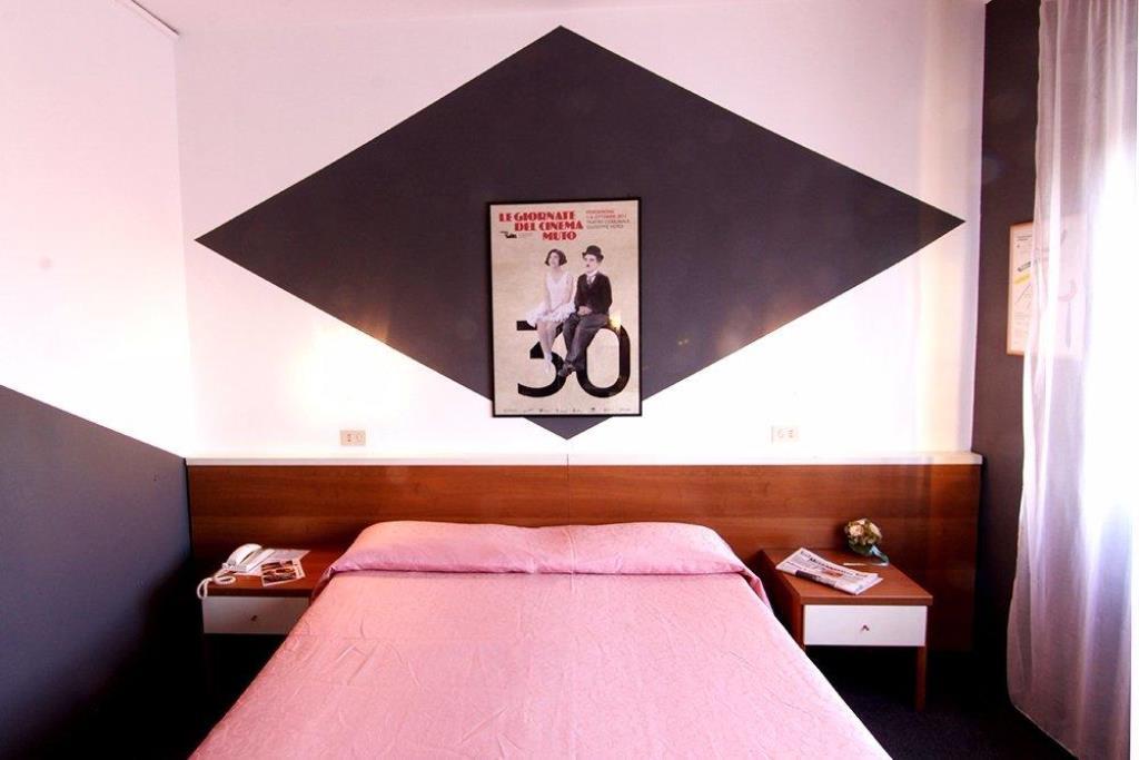 Hotel Santin Порденоне Екстериор снимка